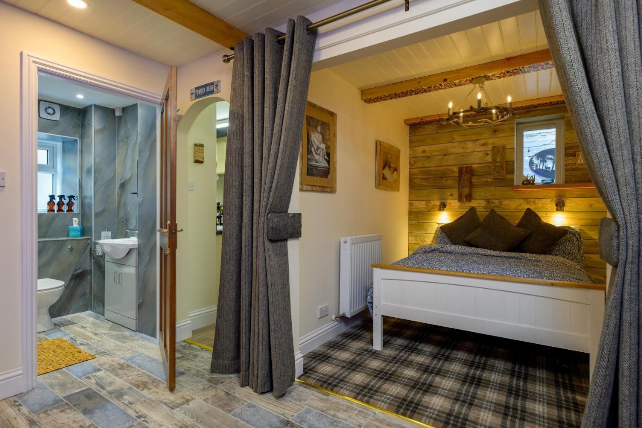 Anastasia'S Secret! Cupar Swiss Alpine Style Apartment Buitenkant foto