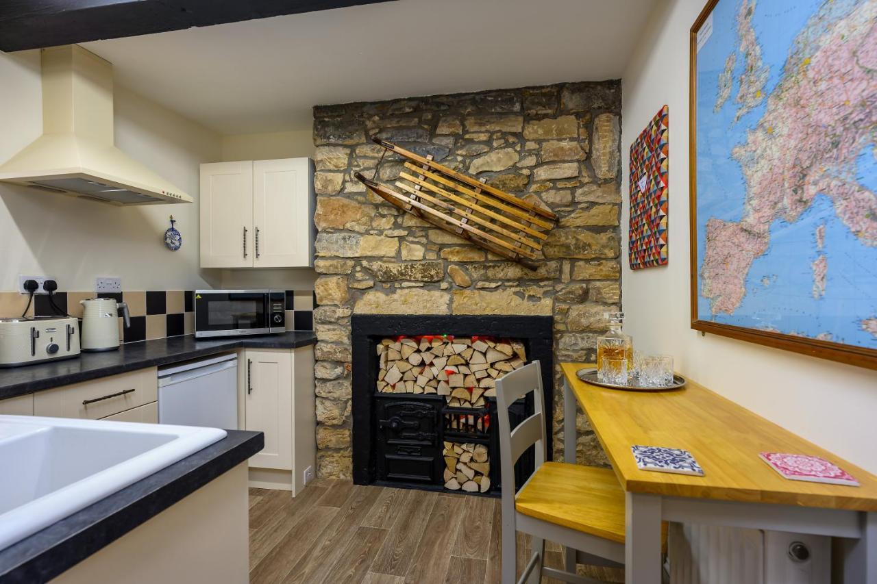 Anastasia'S Secret! Cupar Swiss Alpine Style Apartment Buitenkant foto