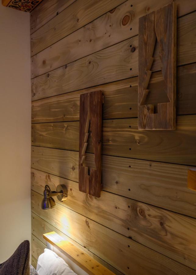 Anastasia'S Secret! Cupar Swiss Alpine Style Apartment Buitenkant foto
