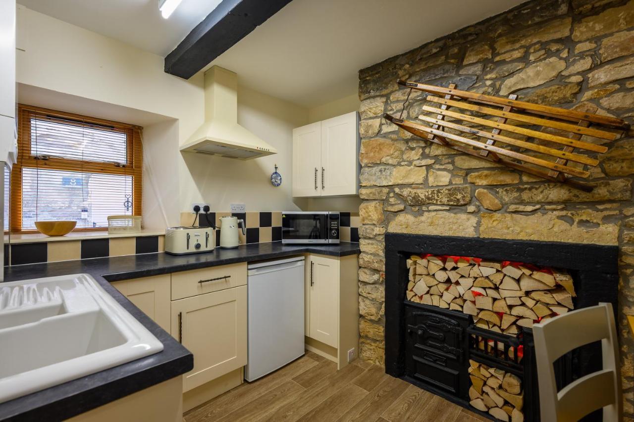 Anastasia'S Secret! Cupar Swiss Alpine Style Apartment Buitenkant foto