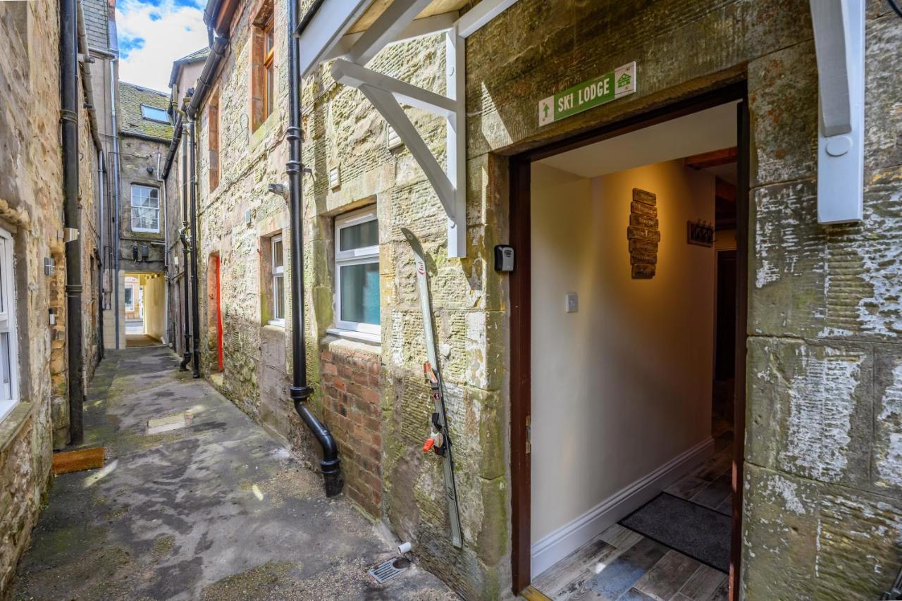 Anastasia'S Secret! Cupar Swiss Alpine Style Apartment Buitenkant foto