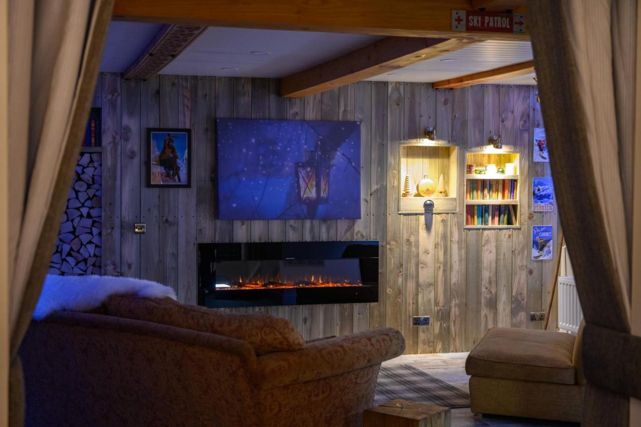 Anastasia'S Secret! Cupar Swiss Alpine Style Apartment Buitenkant foto
